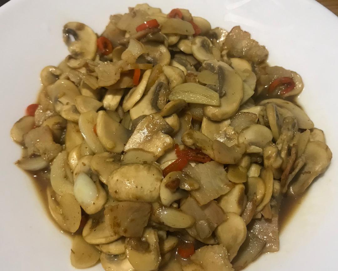 超下饭的辣炒培根蘑菇的做法