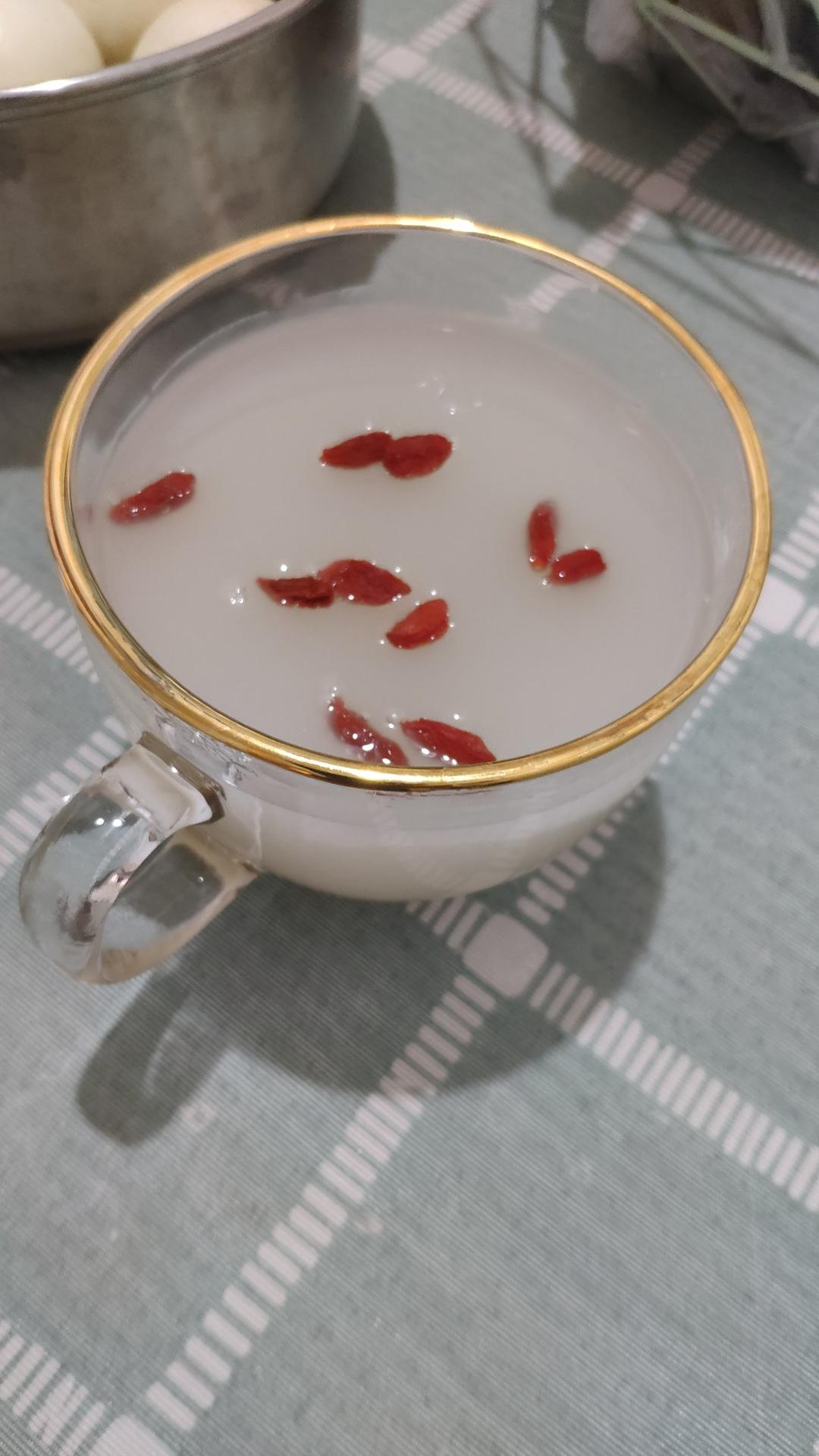 冰糖银耳梨汤