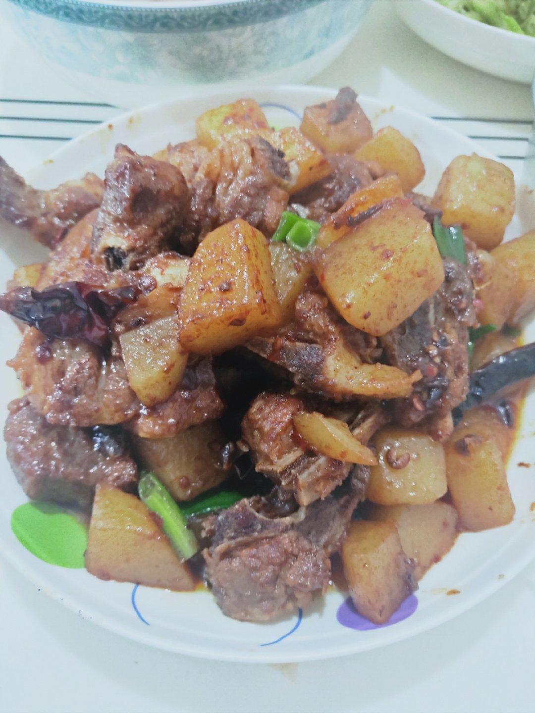 川味土豆烧排骨