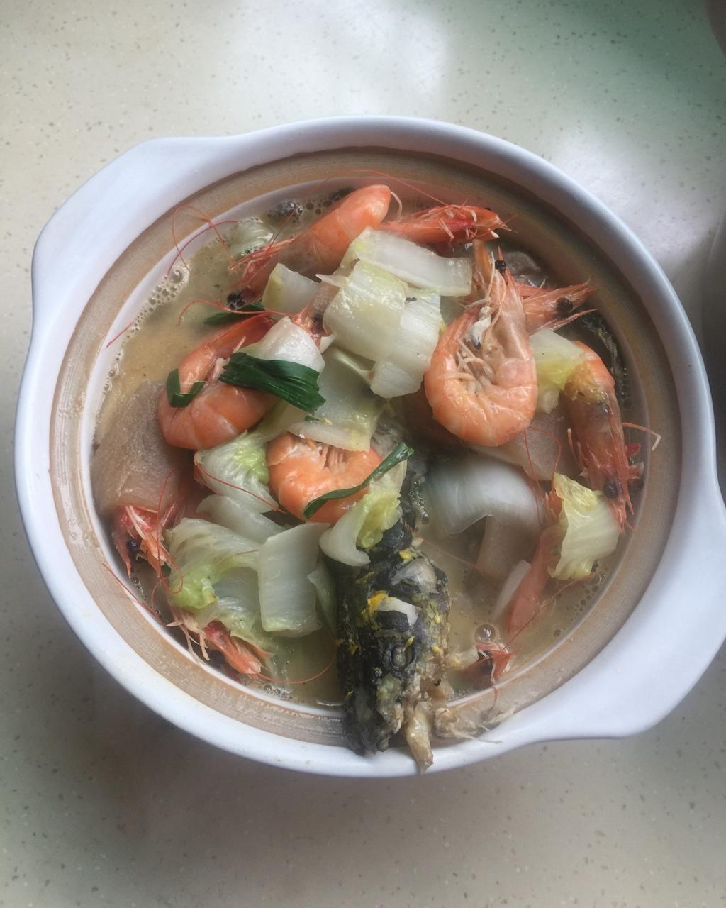 白菜粉条鲜虾煲