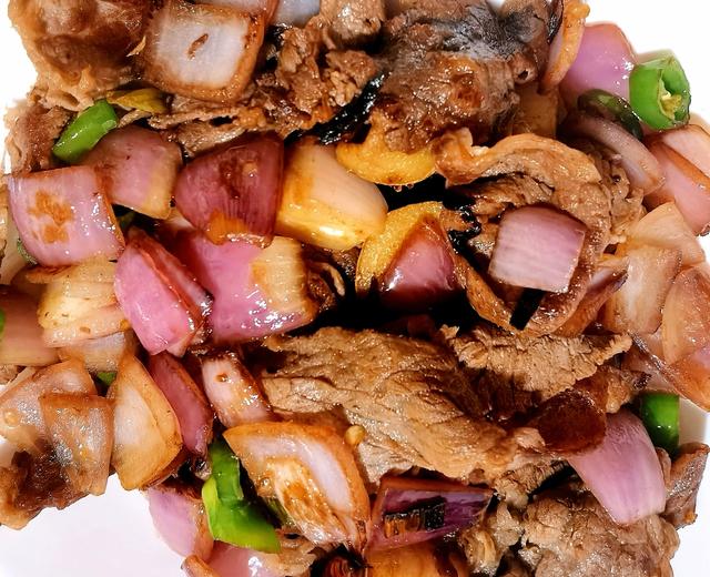 洋葱炒牛肉(上脑片)，快手家常菜的做法