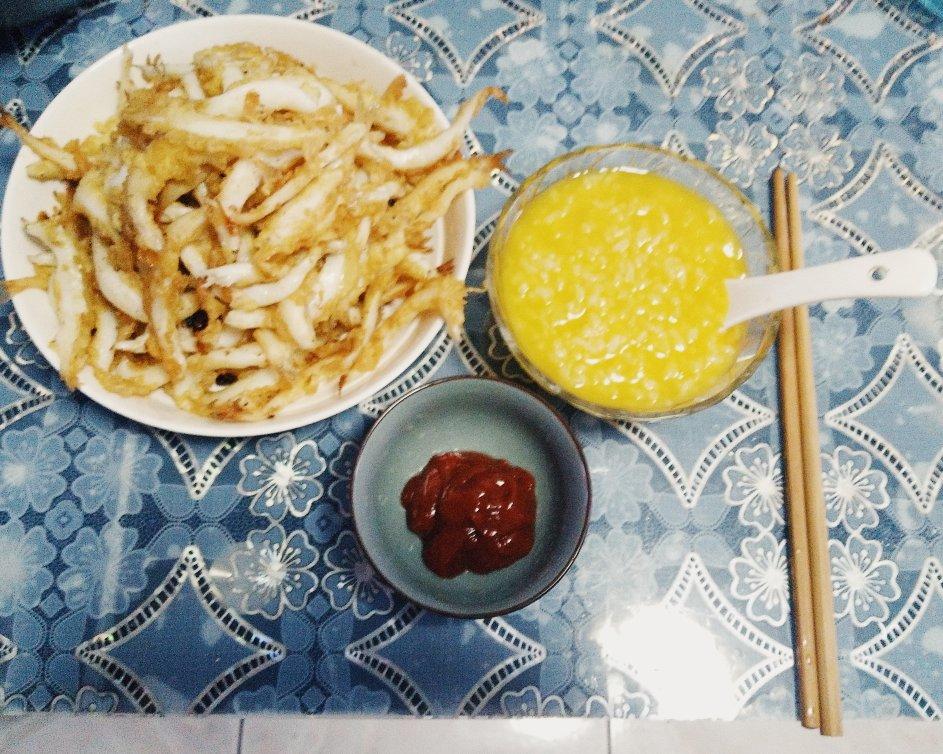 油炸小银鱼