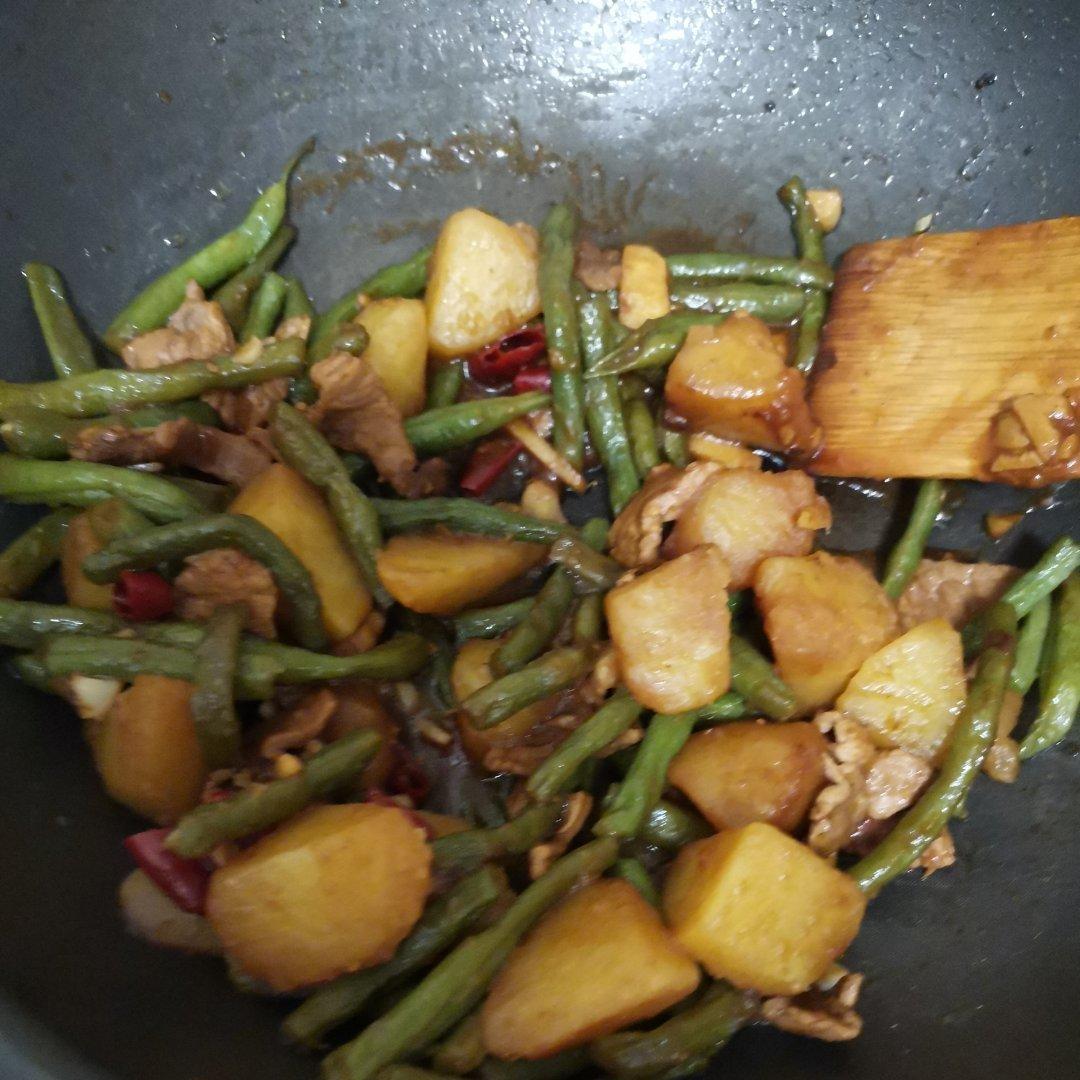 豆角烧土豆——全素，省油版，不需要刀工的下饭菜