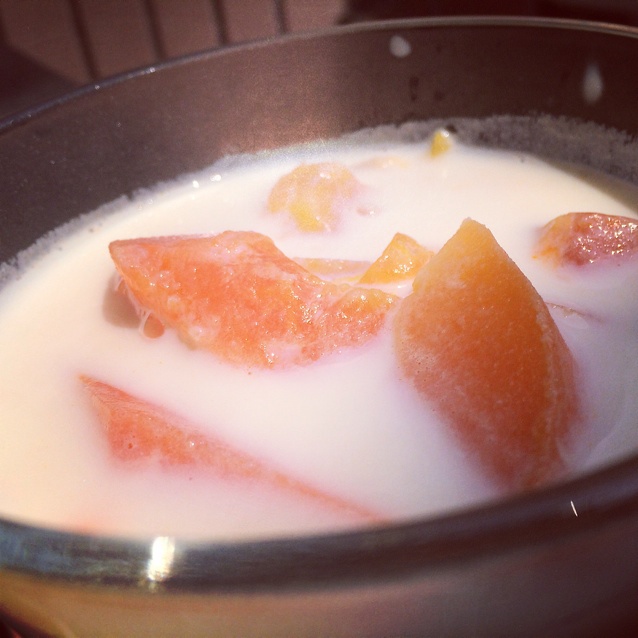 鲜奶炖木瓜