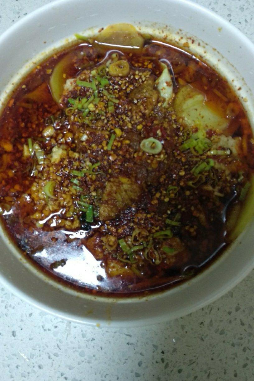 厨师长教你：“水煮肉片”的正宗做法，这味道真的很四川