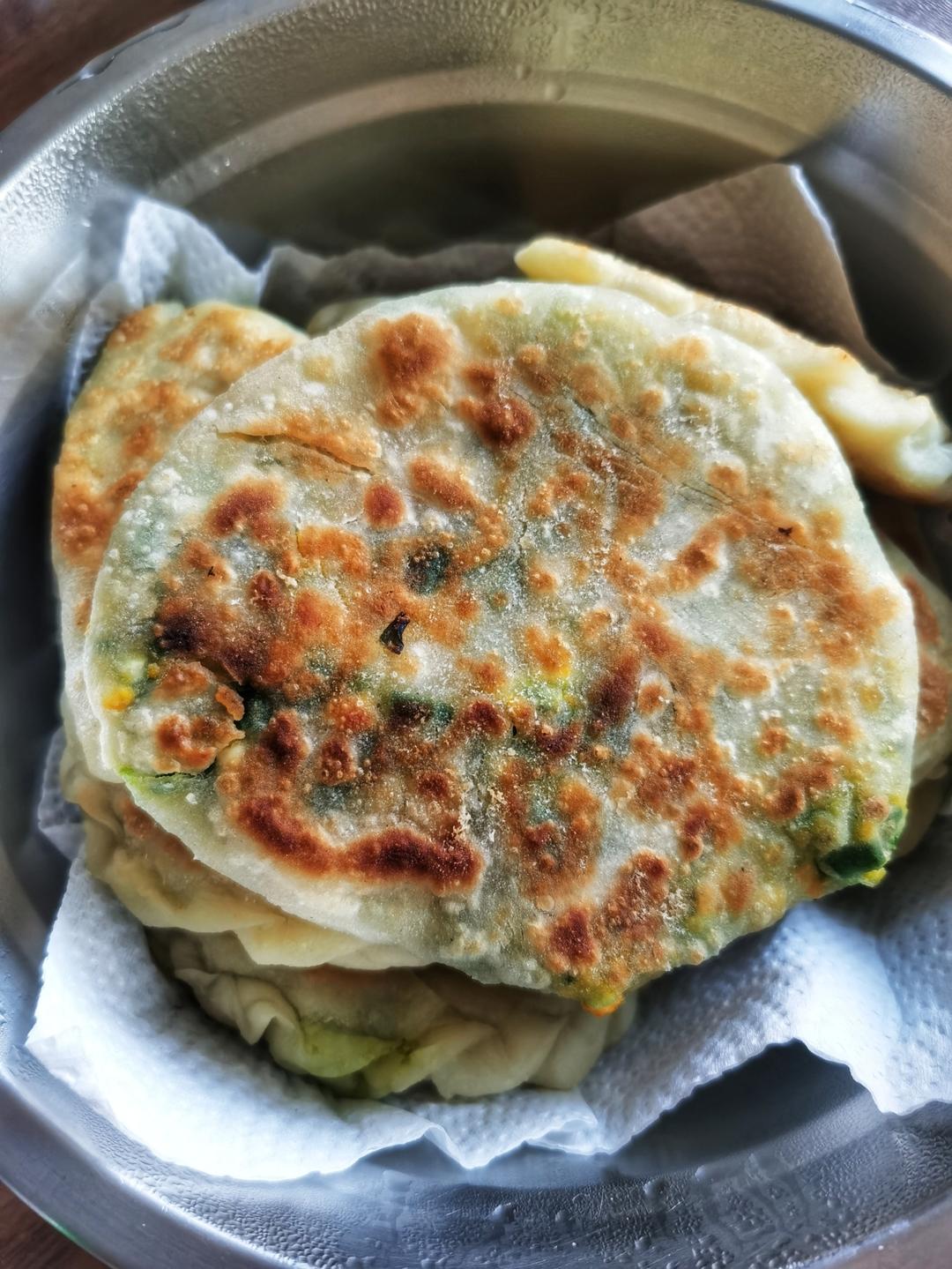 薄皮大馅儿韭菜盒子，冷了也不变硬