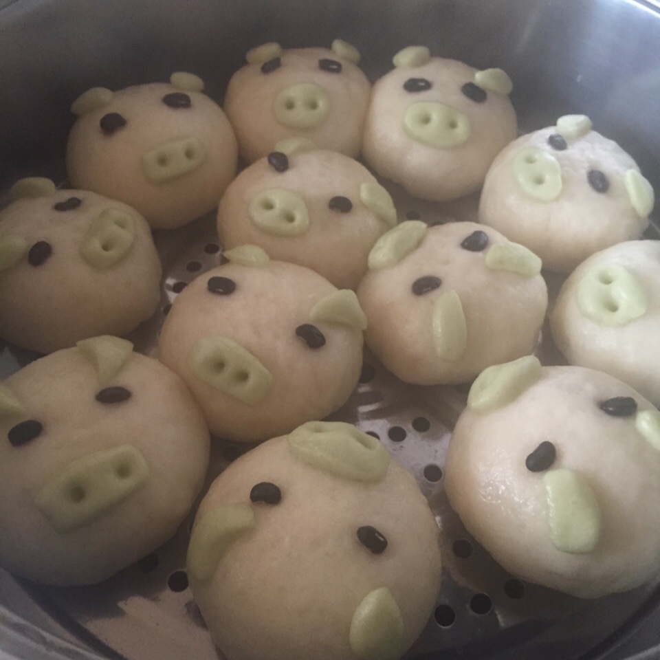 可爱的小猪豆沙包