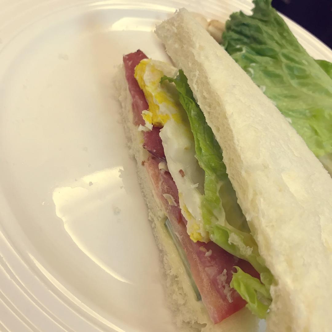 火腿芝士蛋三文治