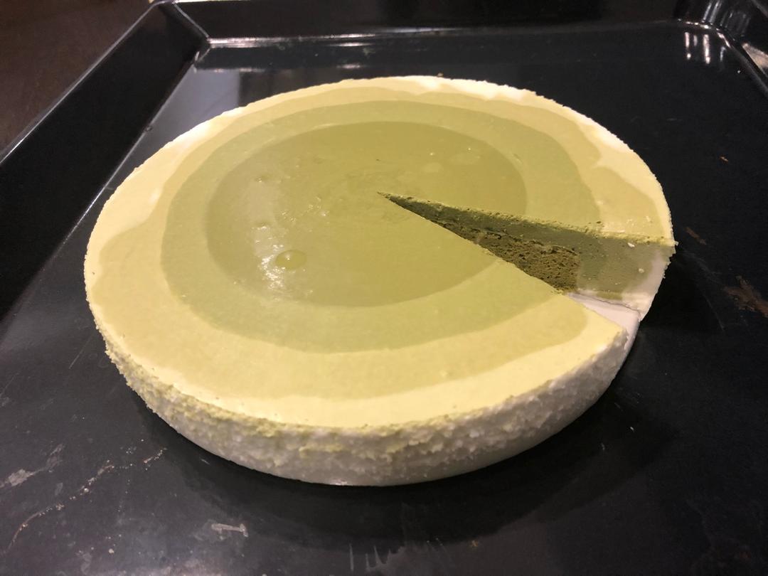 渐变抹茶慕斯蛋糕：我Amanda带着既美又作的抹茶甜点又来了！【曼食慢语】