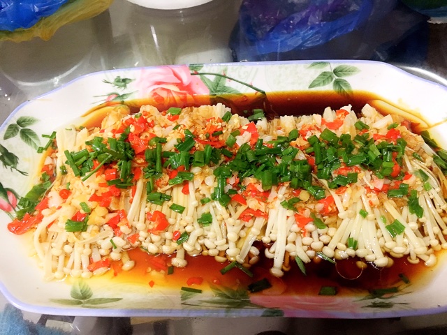 剁椒金针菇