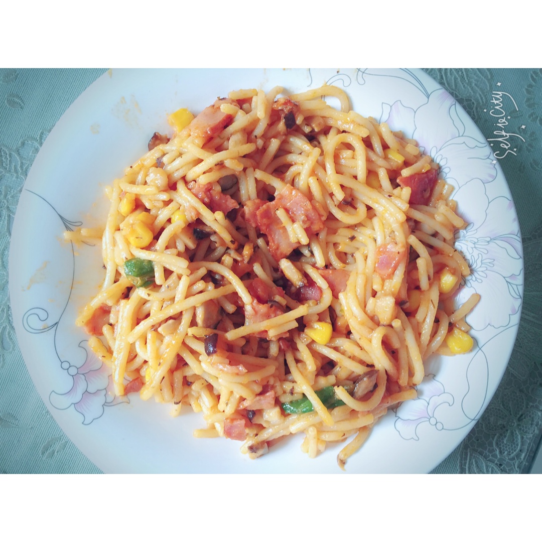 奶油培根意大利面