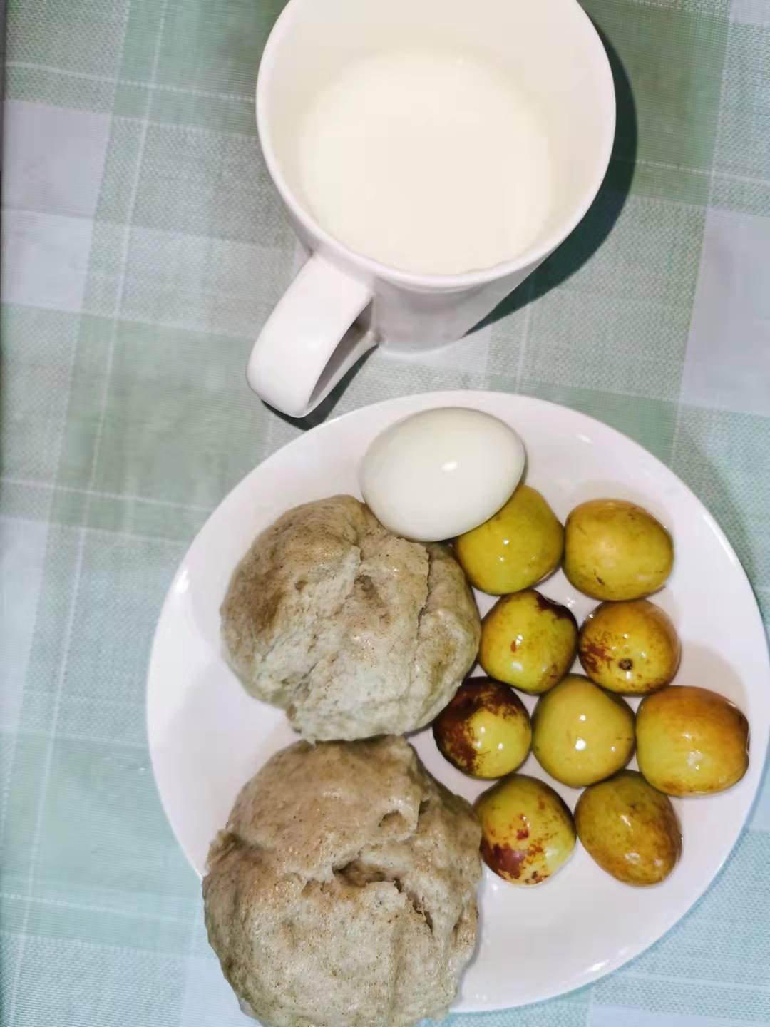 坚持打卡，给双胞胎做早餐