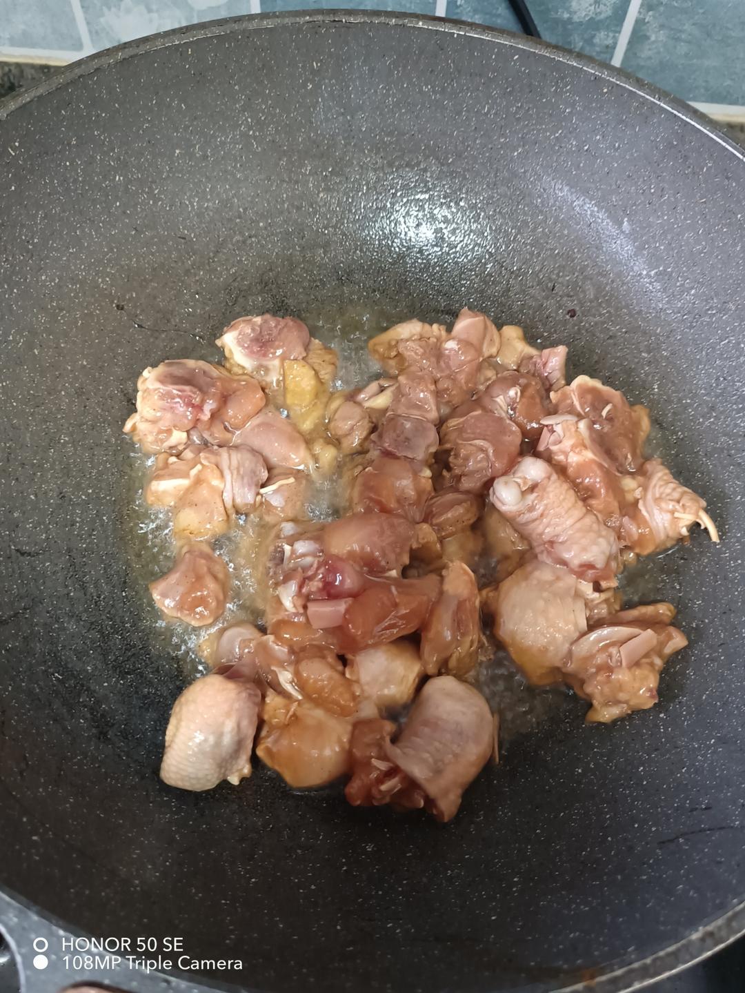 辣椒洋葱炒鸡腿