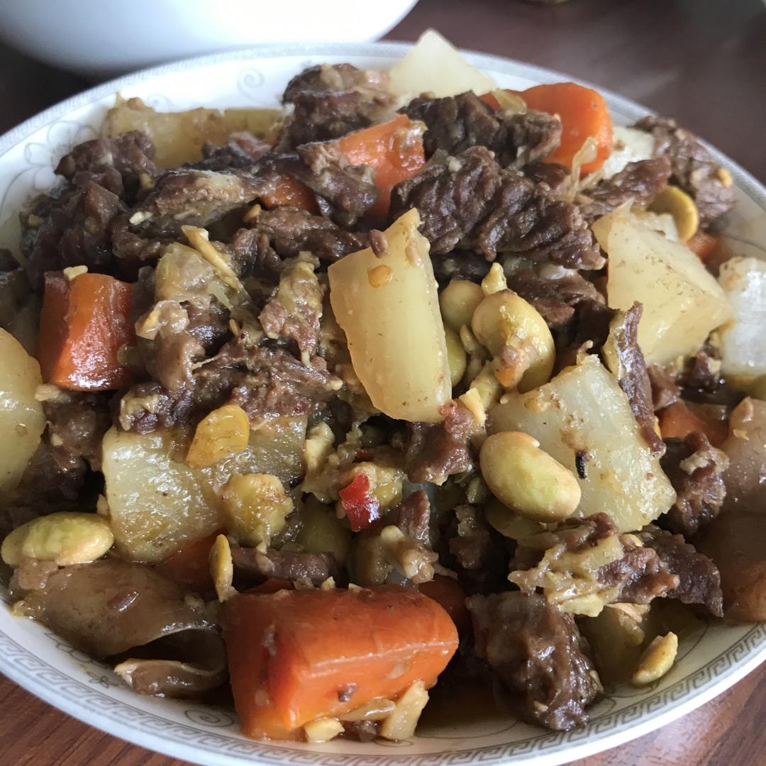 红烧牛肉土豆 （独家秘制）