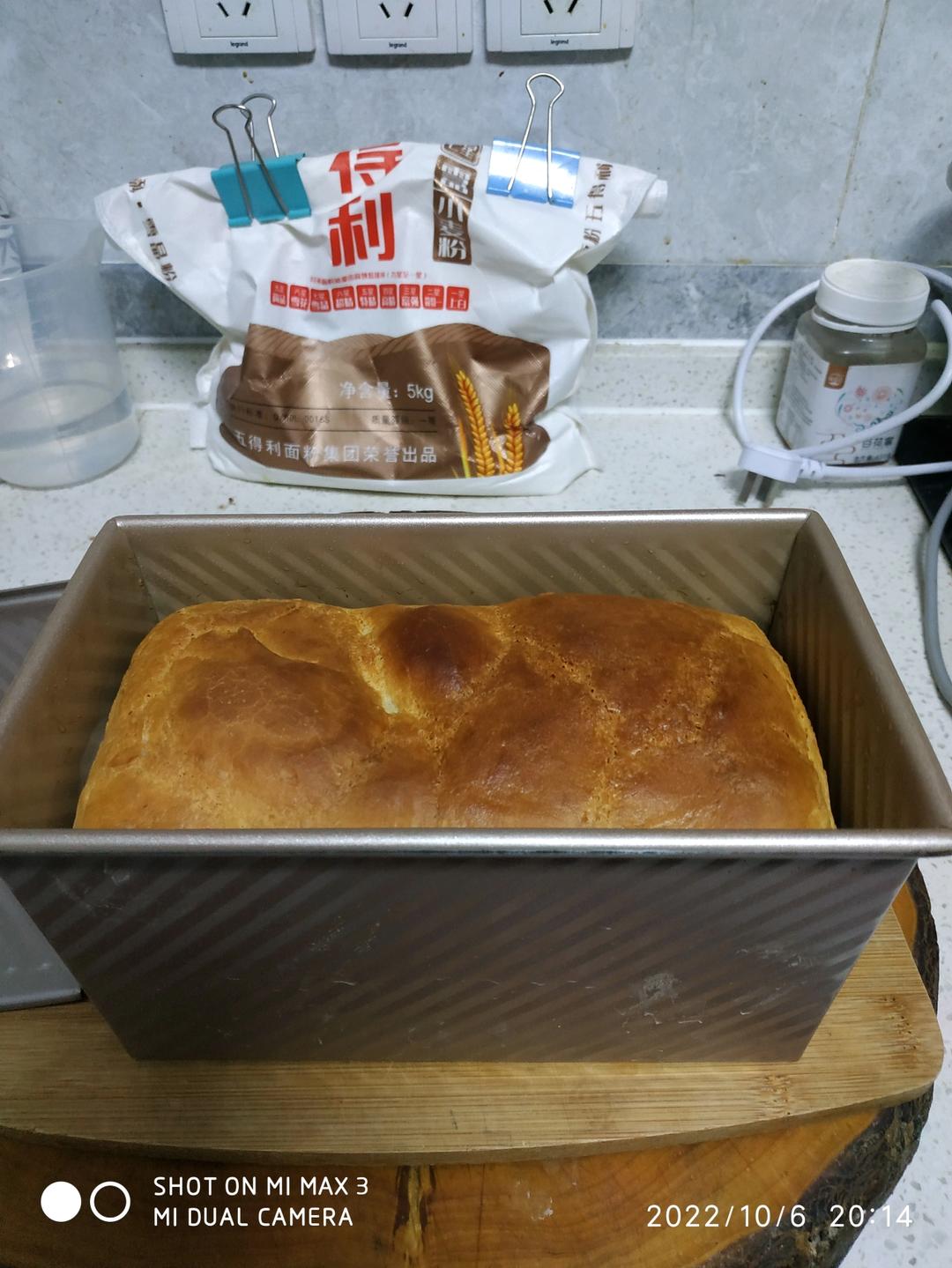 【小高姐】早餐白面包 极简主义的手工面包