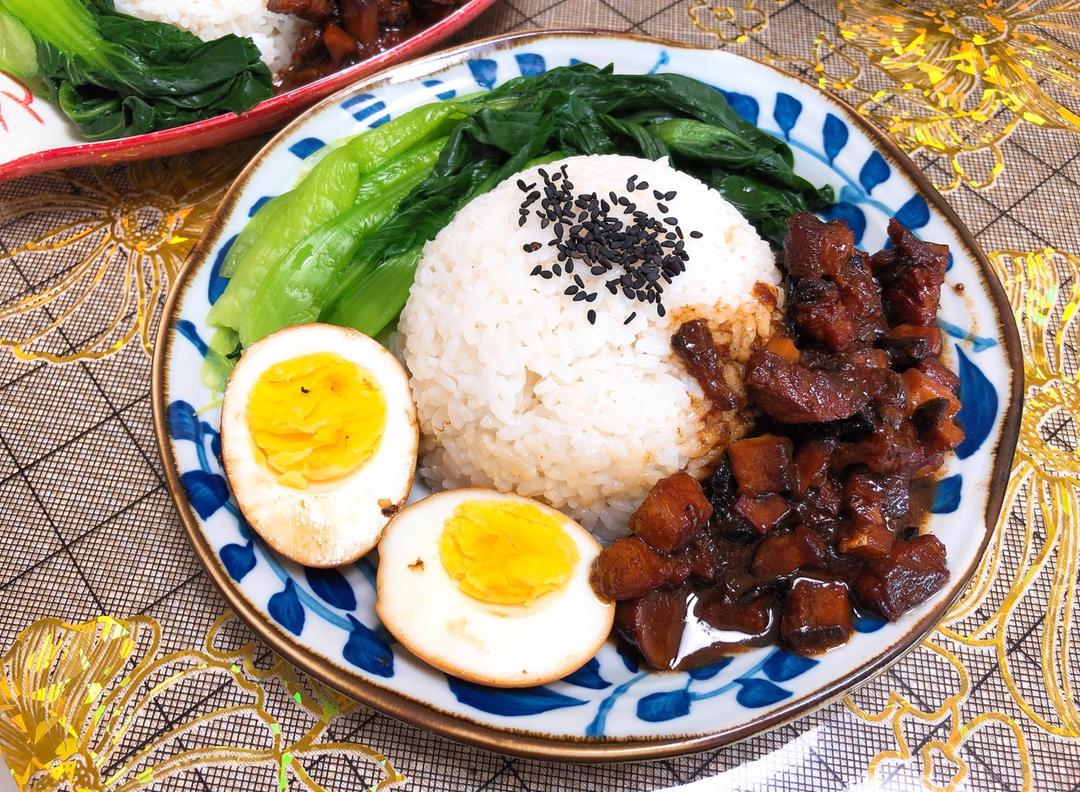 洋葱酥卤肉饭