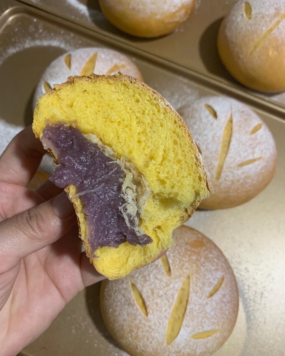 南瓜芋泥肉松软欧