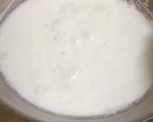 如何发酵稳定浓稠的雪莲菌开菲尔酸奶（嫩豆腐状）的做法 步骤2
