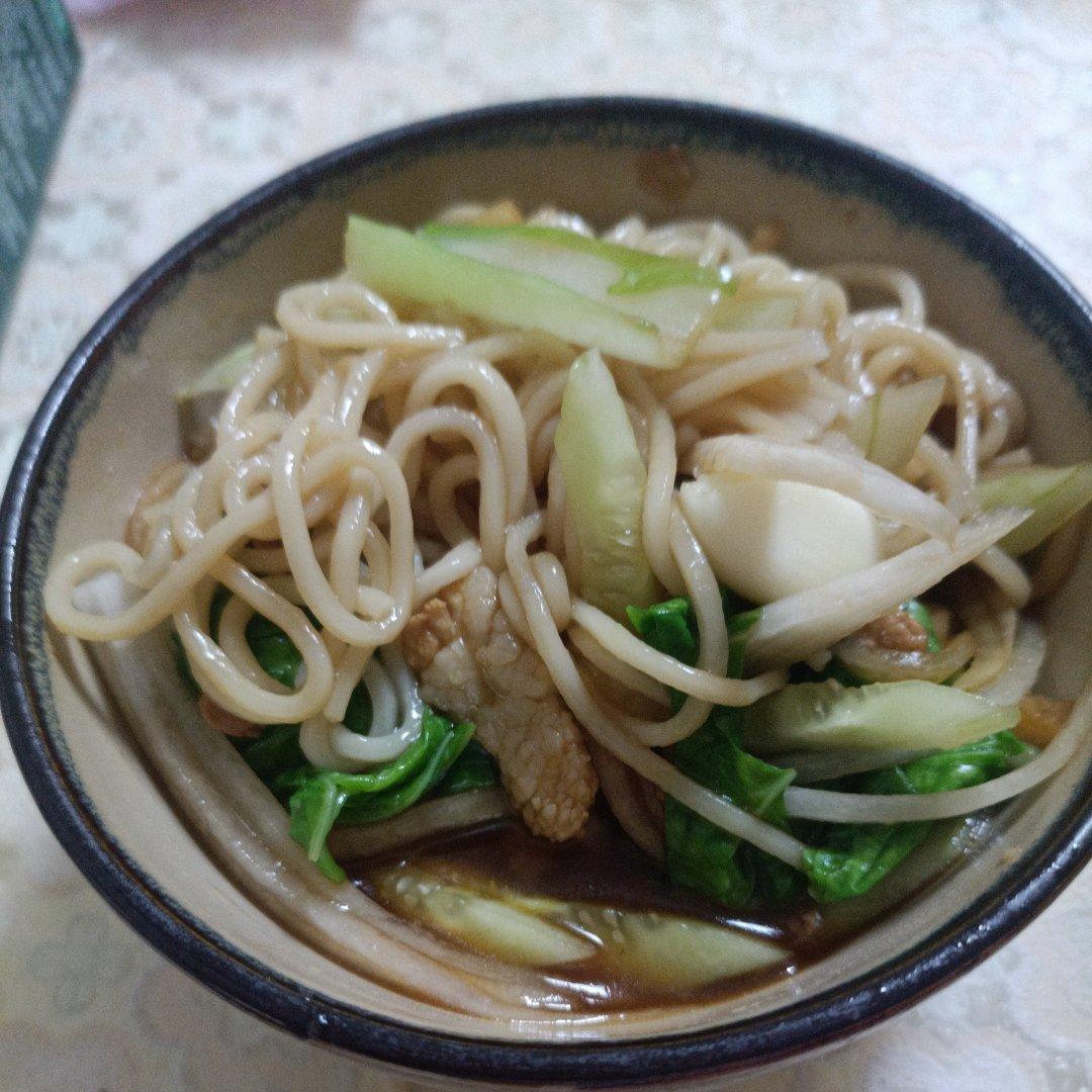 真想让你们尝尝这碗肉酱拌面🍜太香太香了