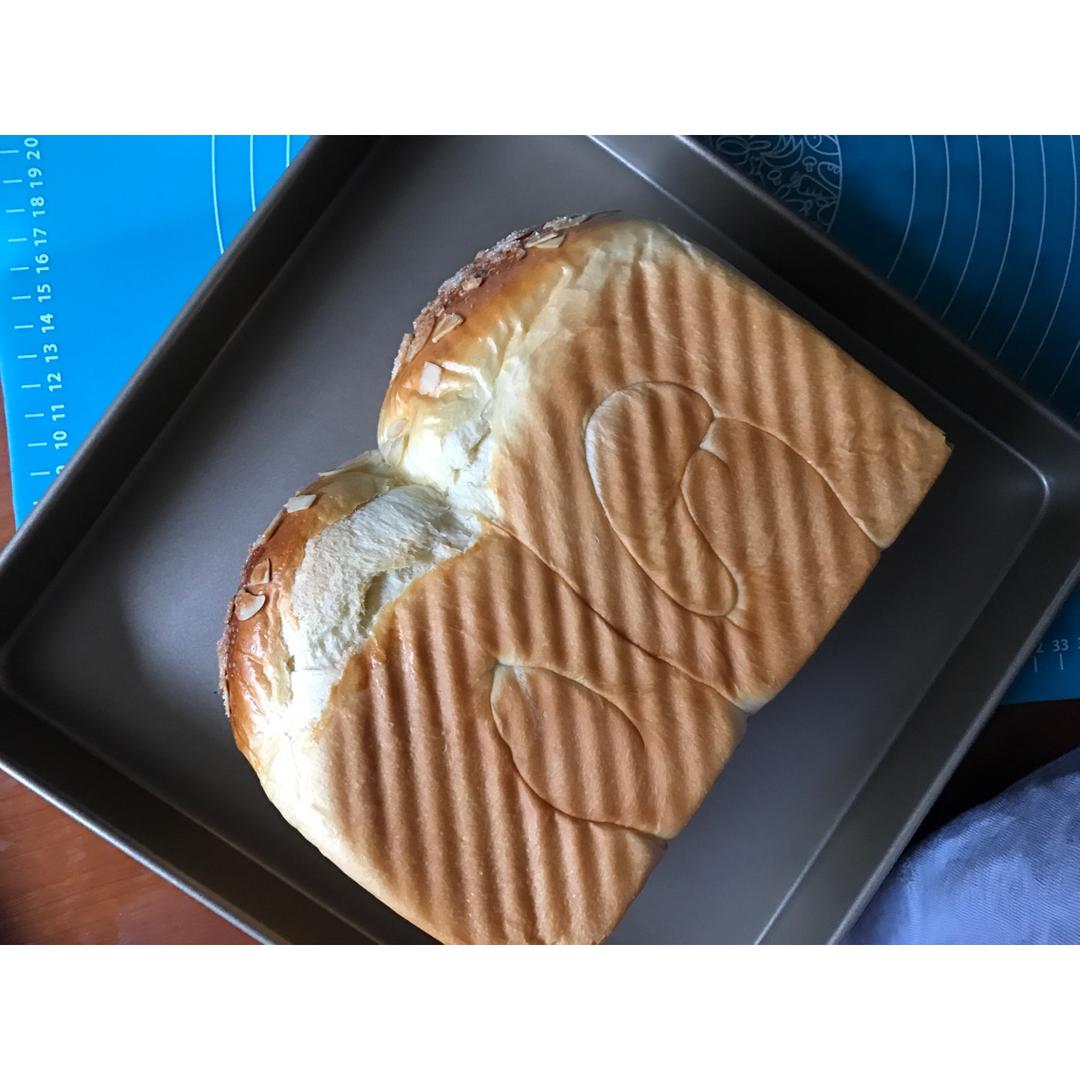 牛奶吐司