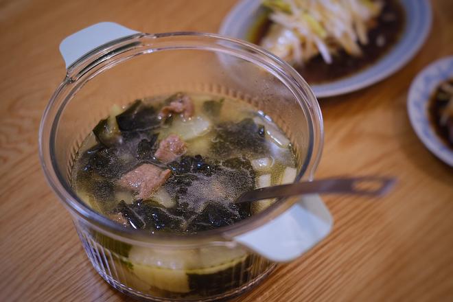 东菱养生锅食谱-萝卜牛肉味增汤的做法