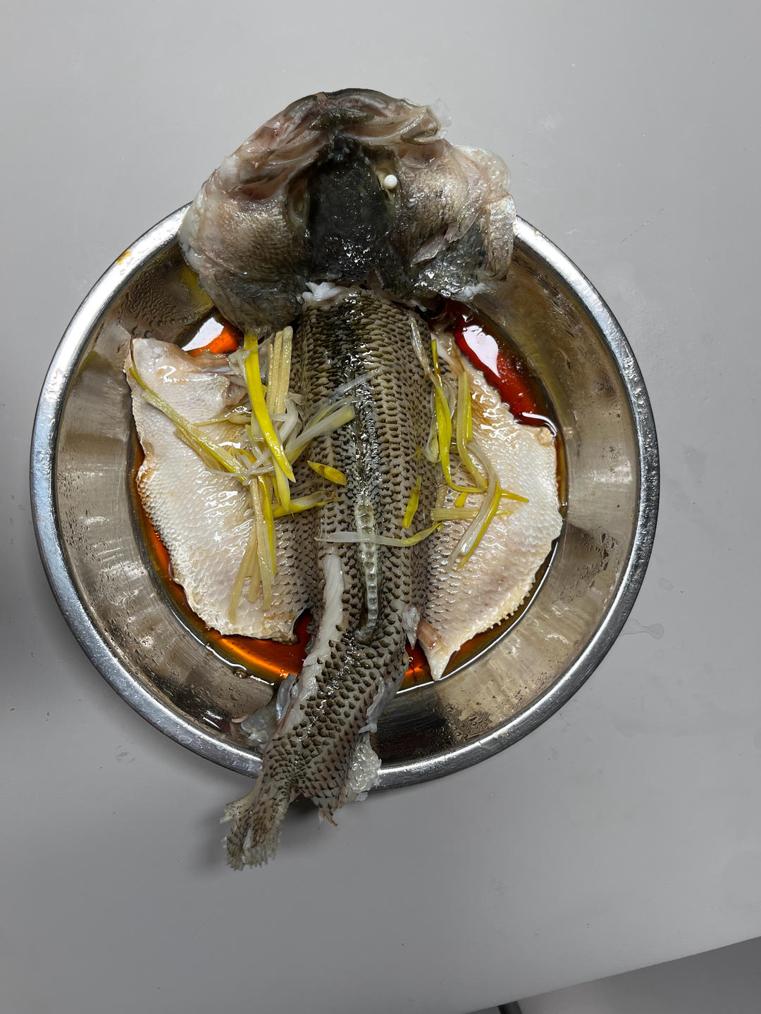 10分钟做 清蒸鲈鱼 （附切鱼图解）