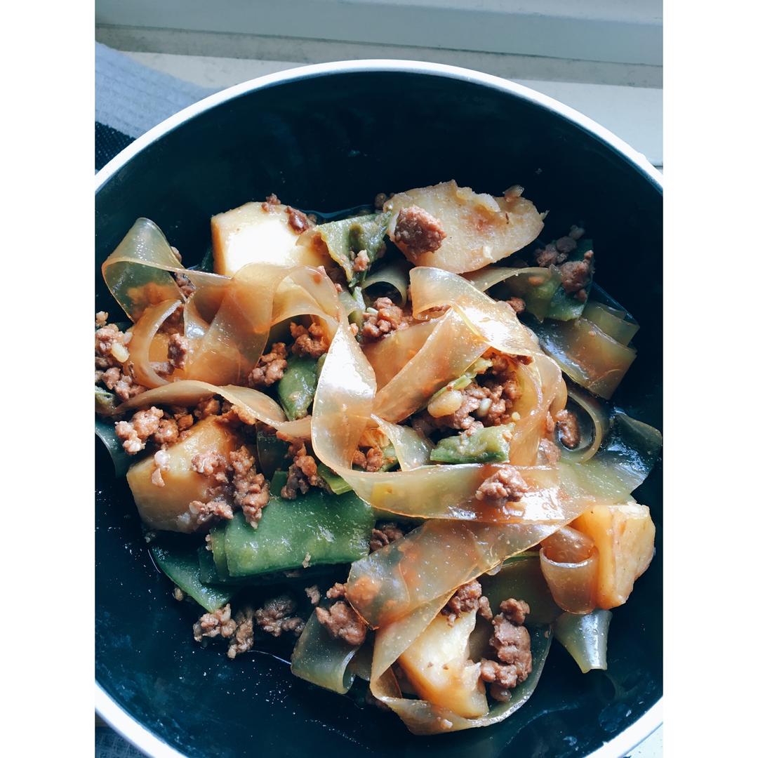 豆角土豆炖宽粉