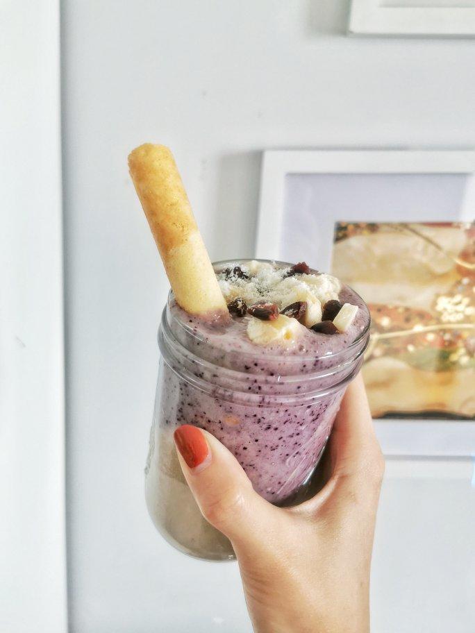 蓝莓香蕉奶昔smoothie