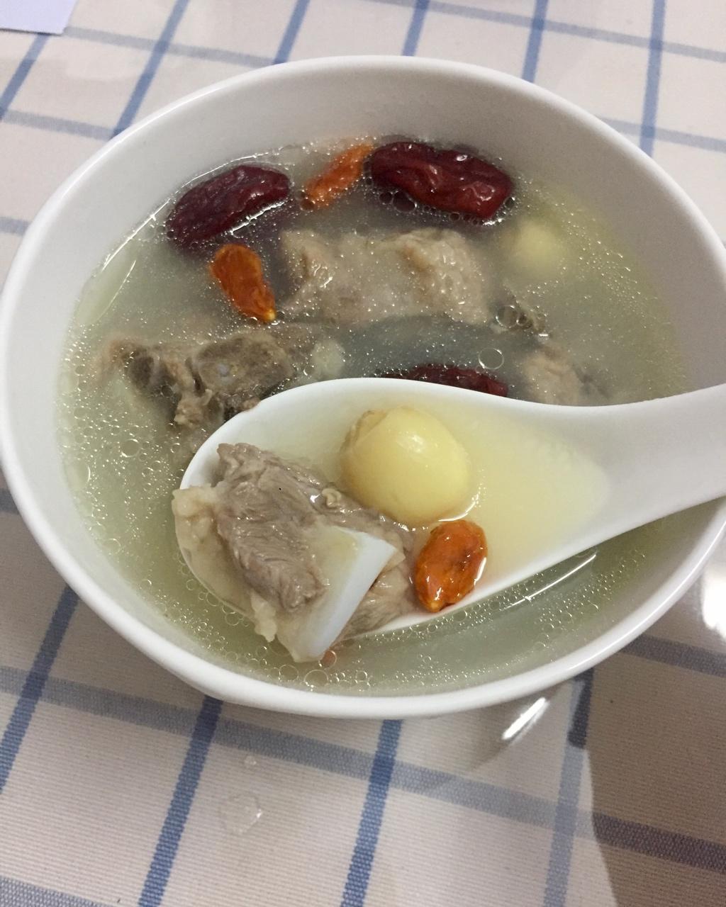 may-48做的莲子排骨汤