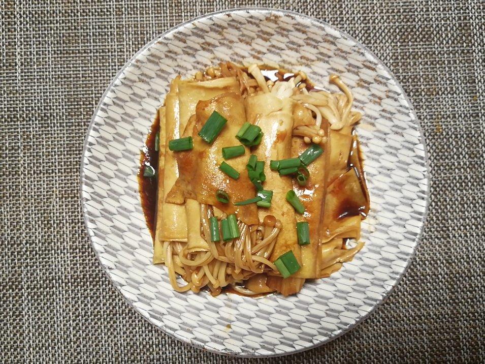 比肉还好吃的金针菇豆皮卷