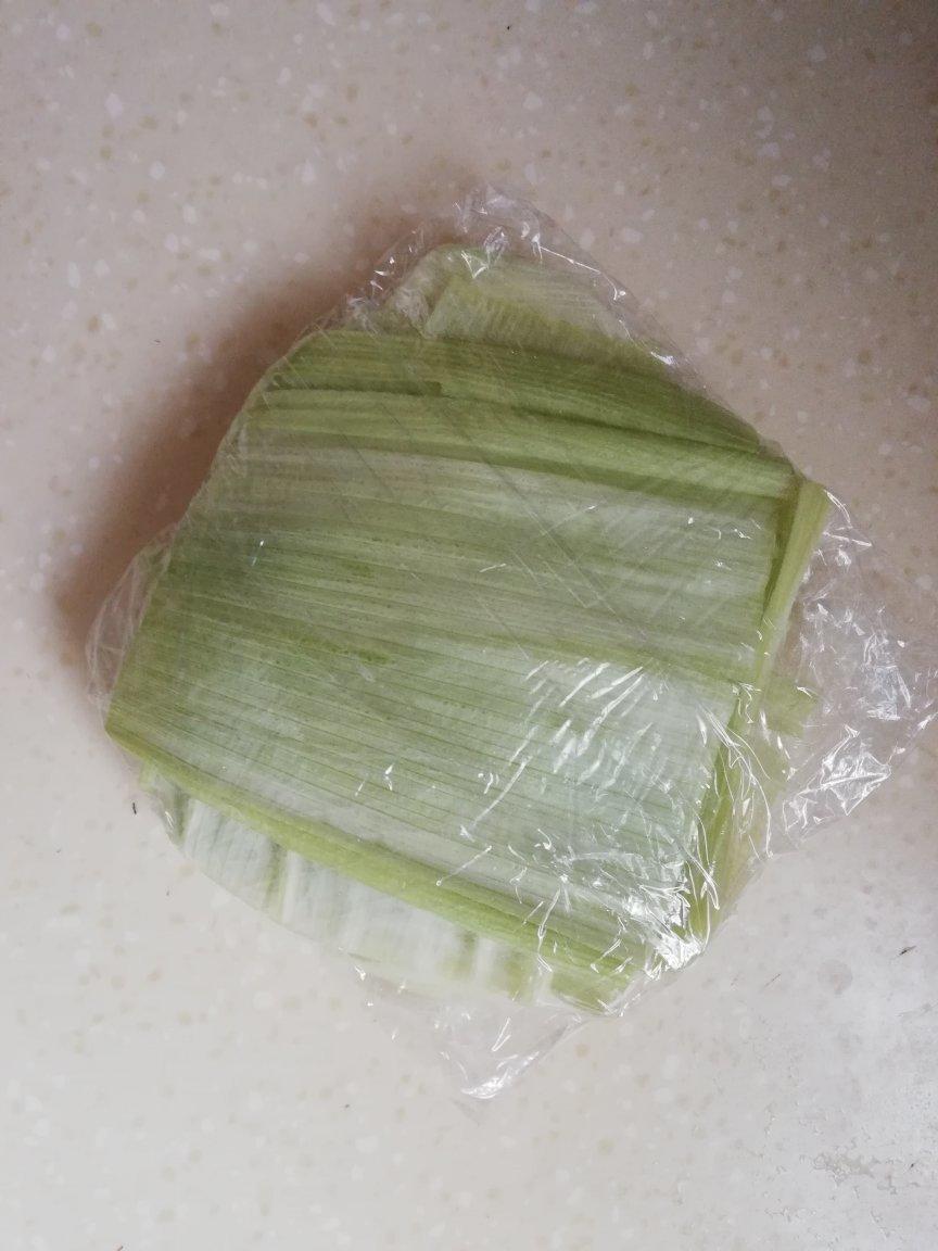 巧方法保鲜玉米叶