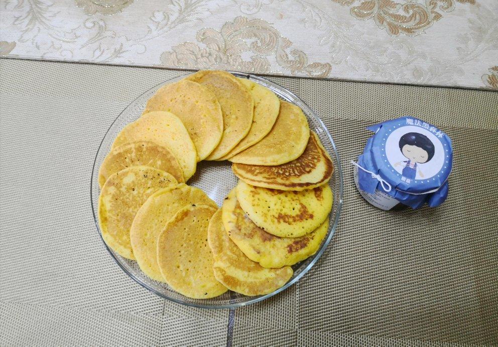 玉米面小饼子