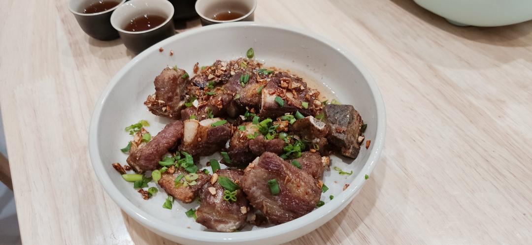 一骨三吃的蒜香排骨