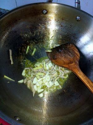 海带豆芽汤的做法 步骤5