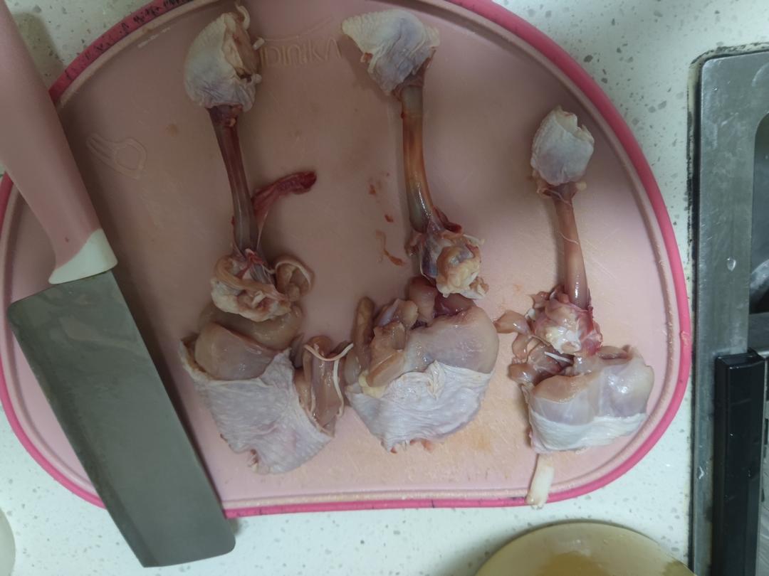 善解鸡衣（鸡腿剔骨)
