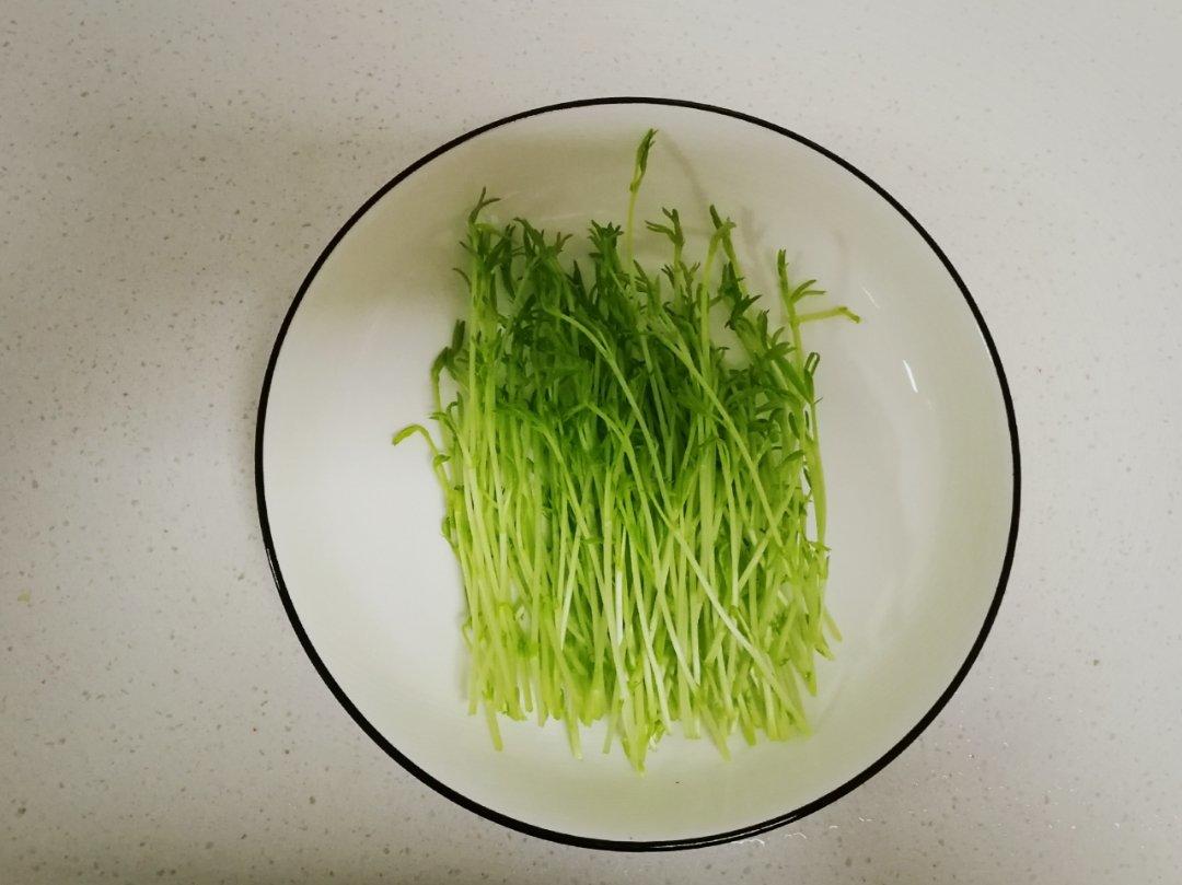 松柳苗炒鸡蛋