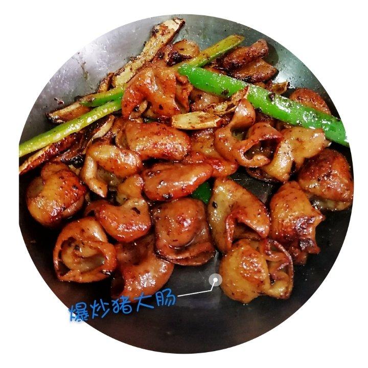 好吃到爆火爆肥肠