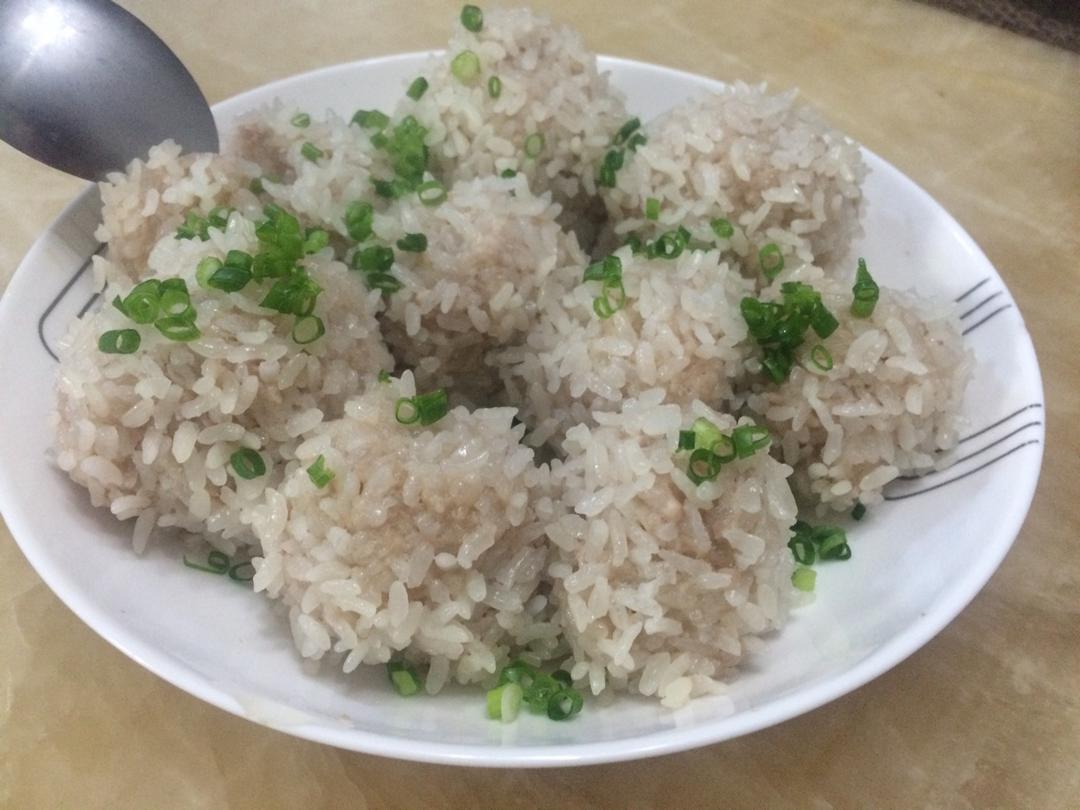 勒在其中做的粢毛肉圆