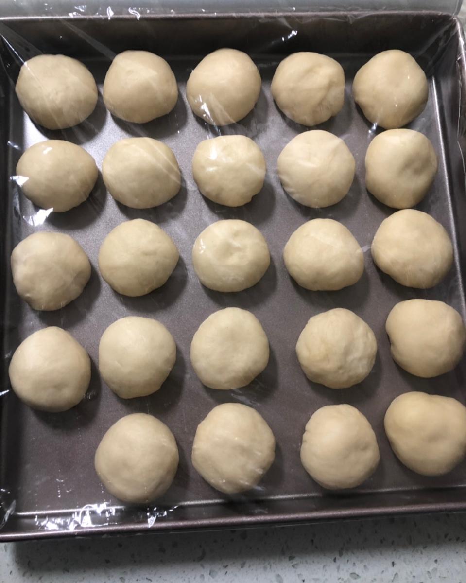 普通面粉做的柔软小餐包