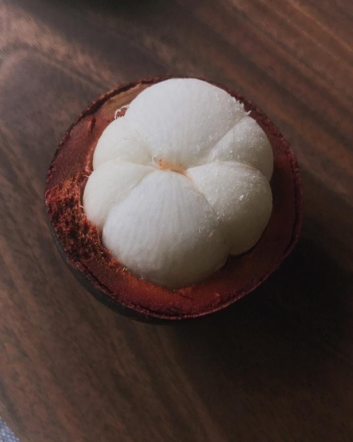 如何完美的剥好一颗山竹