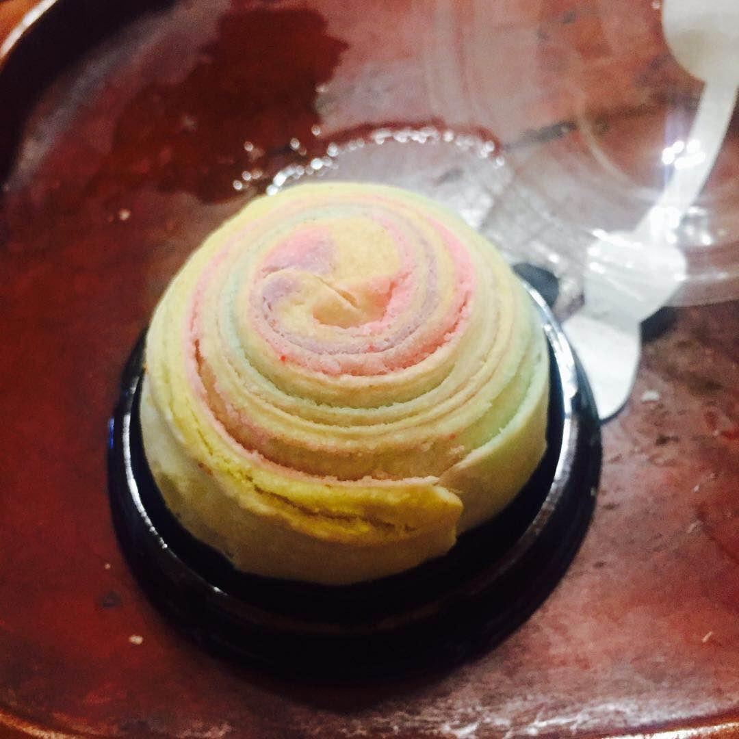 彩虹蛋黄酥（独角兽蛋黄酥）