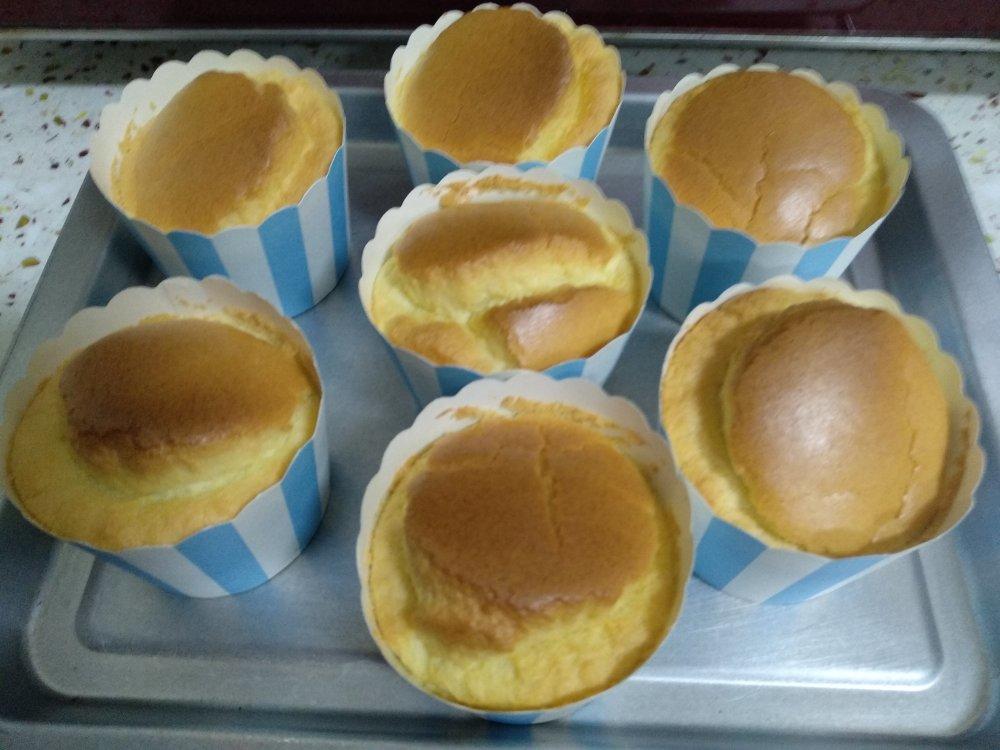 纸杯蛋糕 8寸戚风蛋糕的量