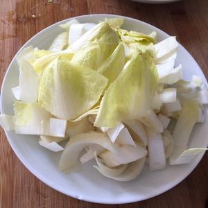 法式苦菜沙拉（超低卡路里超级简单）的做法 步骤2