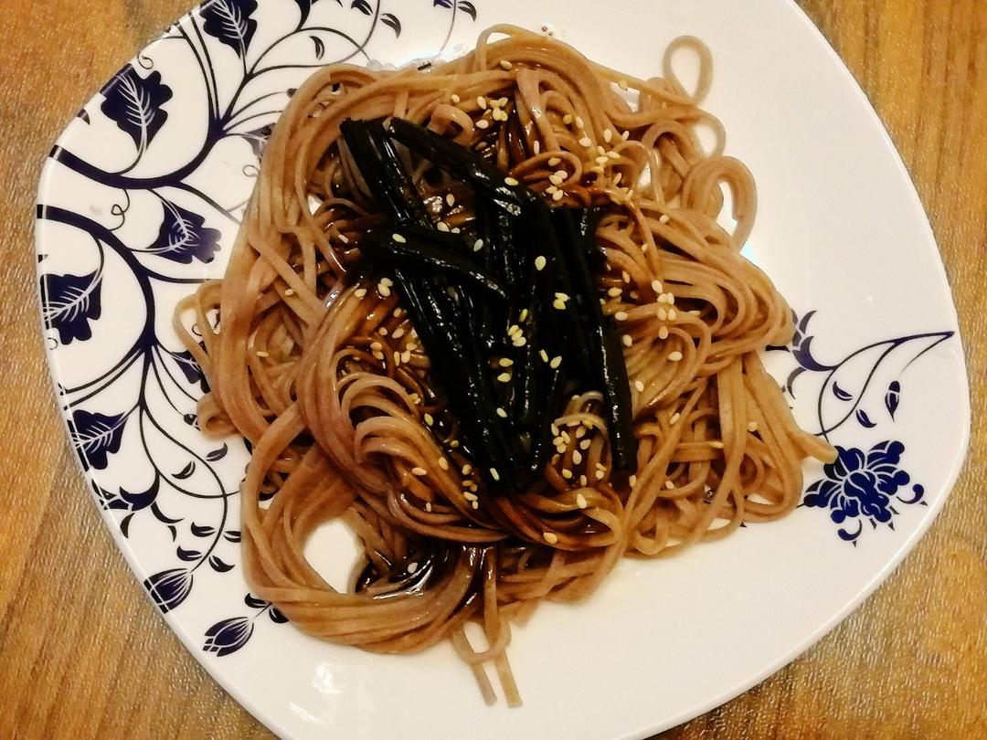 10分钟搞定的一碗葱油拌面