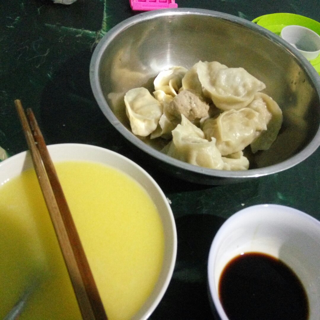 猪肉大葱烫面蒸饺