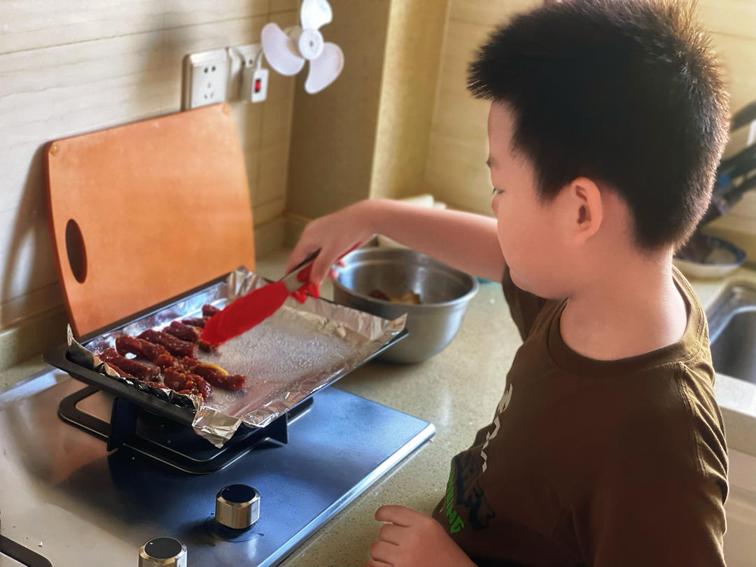 简单到小朋友都能自己做的无添加牛肉干～的做法
