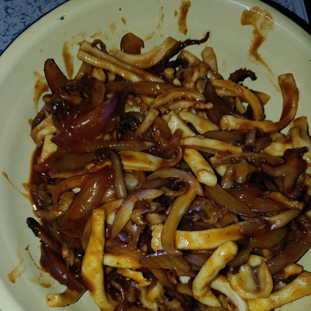 香辣鱿鱼拌饭
