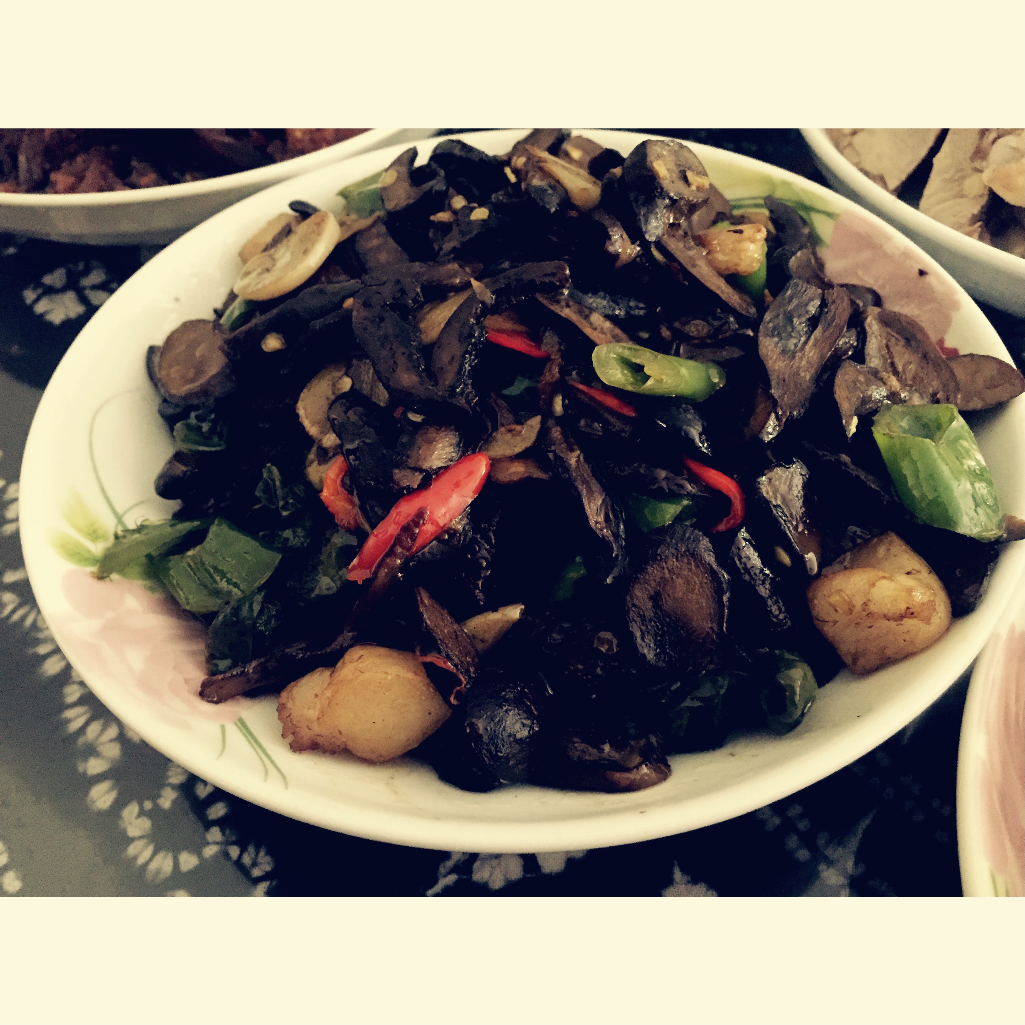 炒野生菌（牛肝菌）