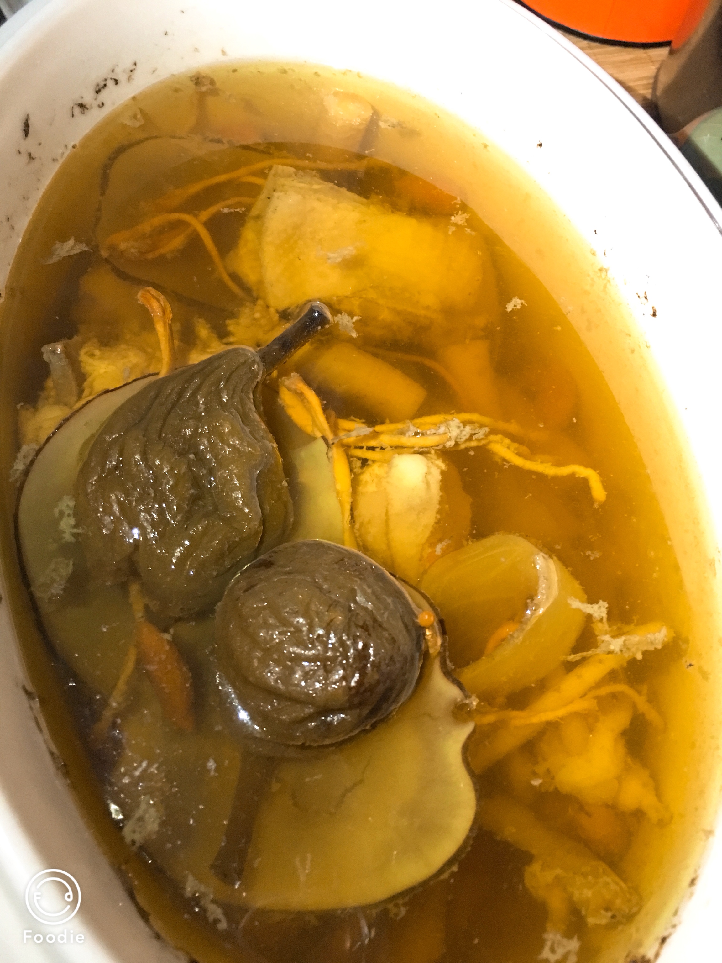 广式靓汤—无花果干虫草花海底椰鸡汤的做法 步骤4