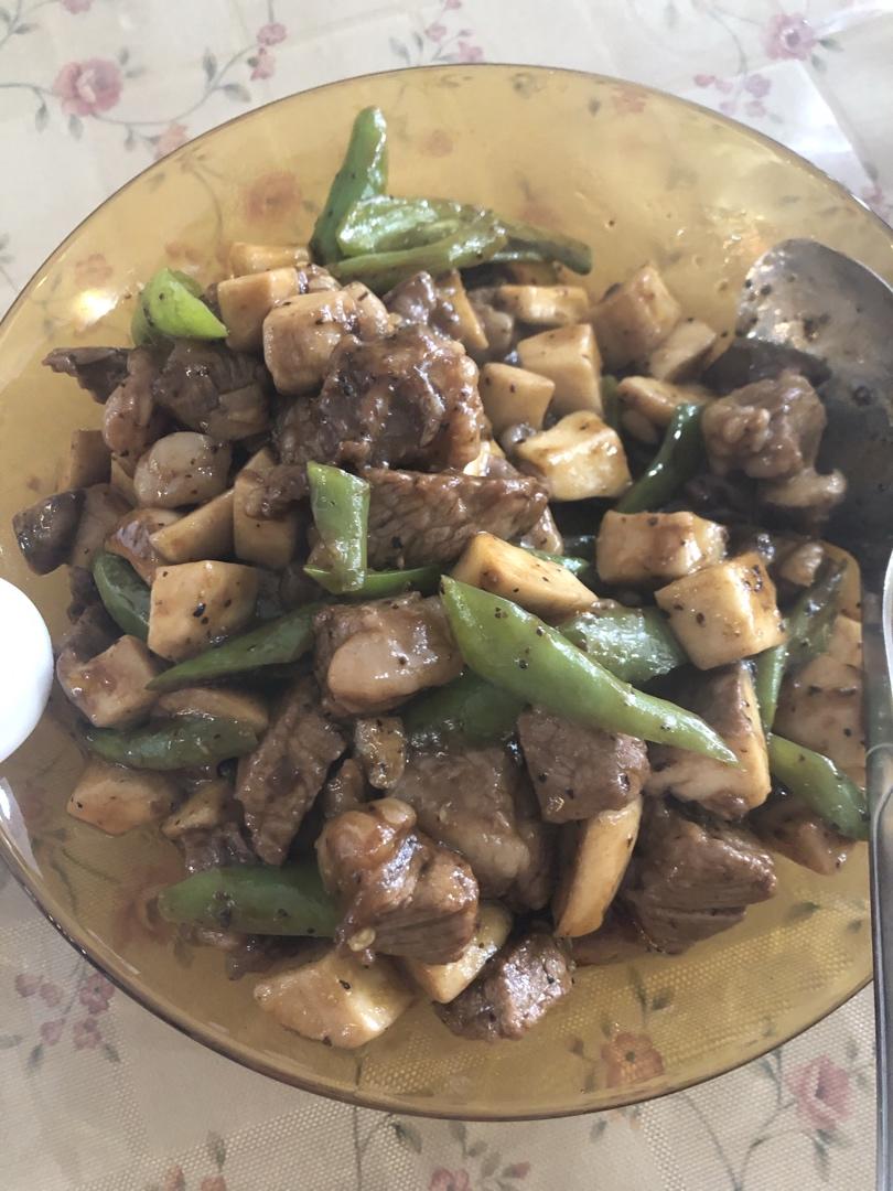 黑椒杏鲍菇牛肉粒